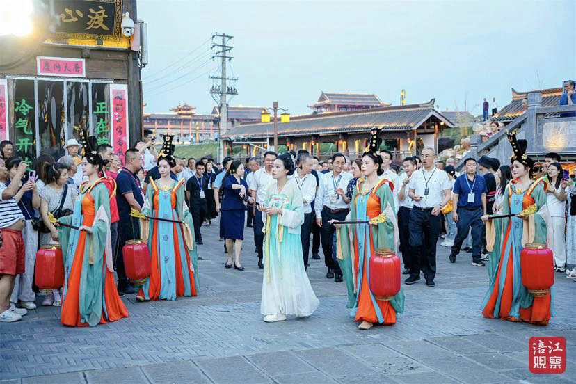 中國(guó)旅游日1_1.jpg